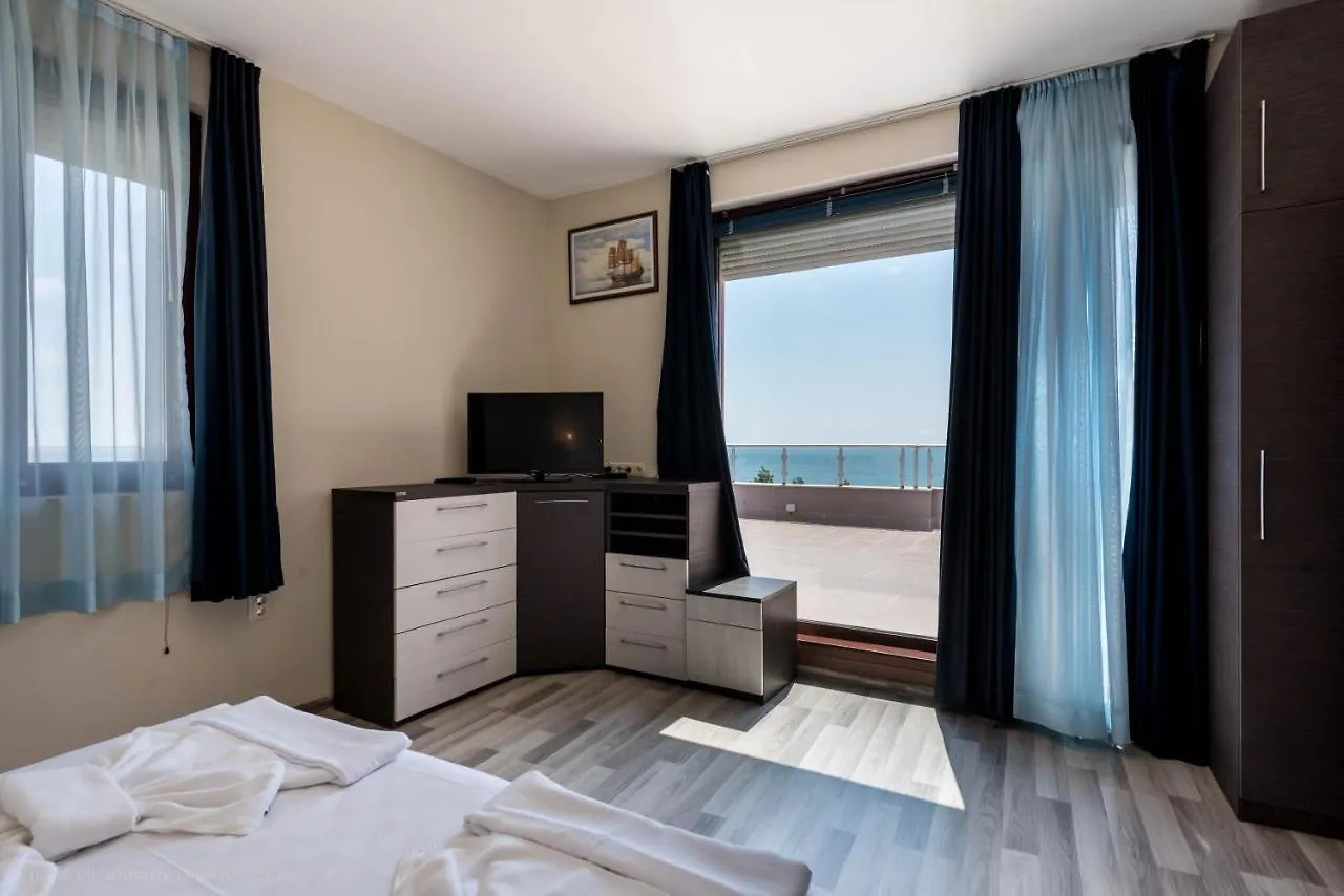 Apartahotel 1-St Line Izvora Sea View Apartments On Golden Sands