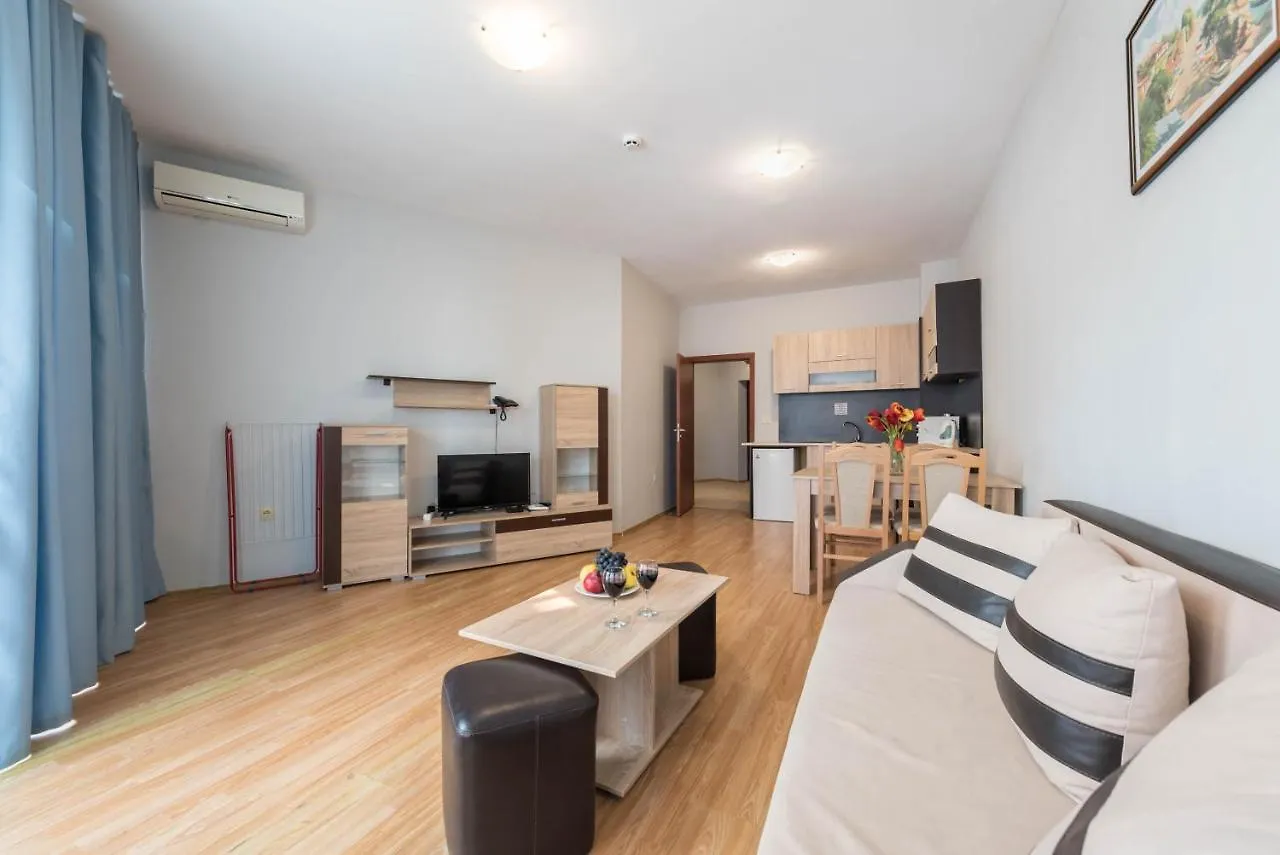 Apartahotel 1-St Line Izvora Sea View Apartments On Golden Sands