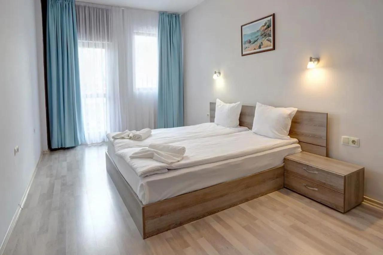 1-St Line Izvora Sea View Apartments On Golden Sands