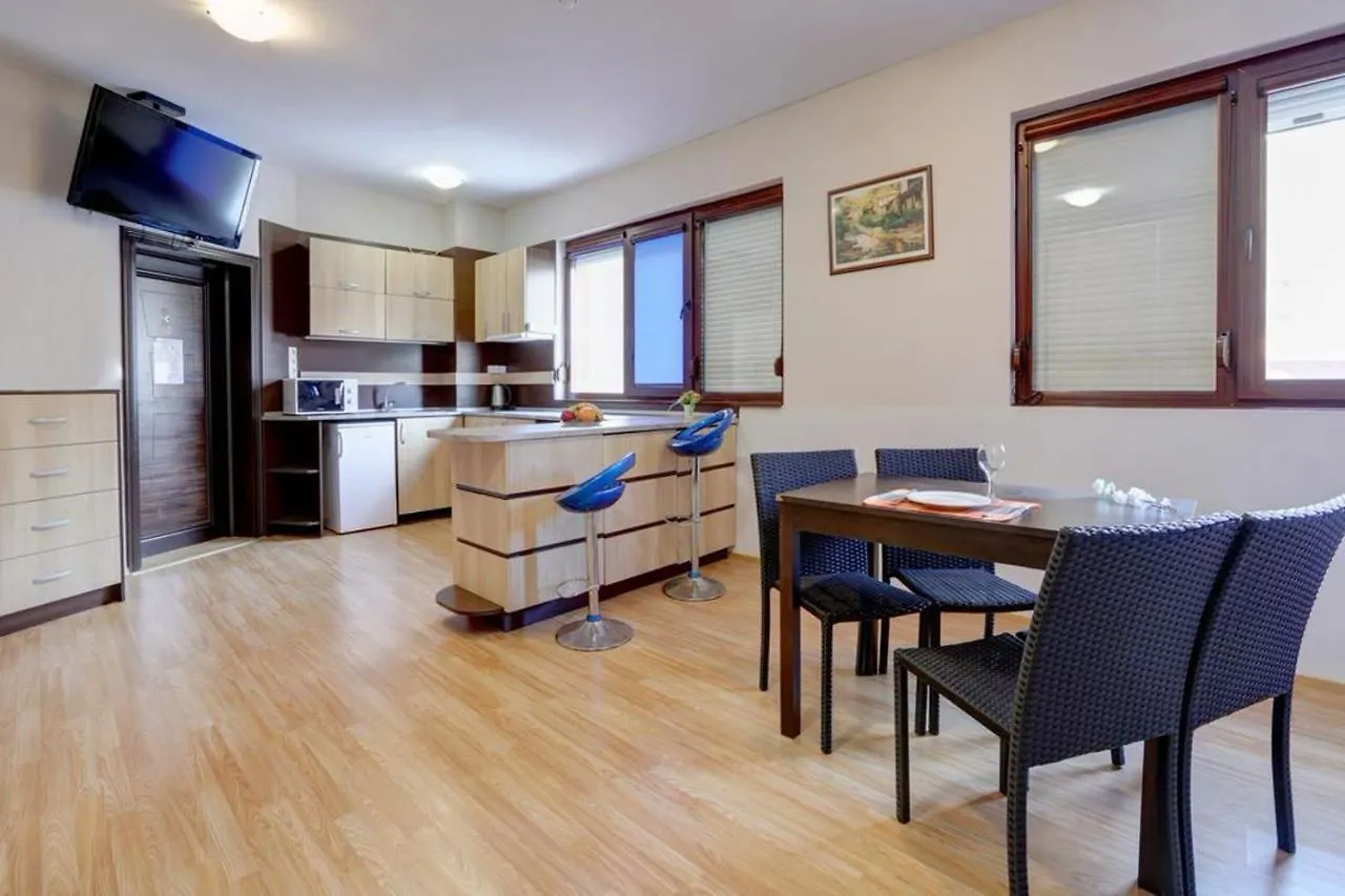 1-St Line Izvora Sea View Apartments On Golden Sands Aparthotel