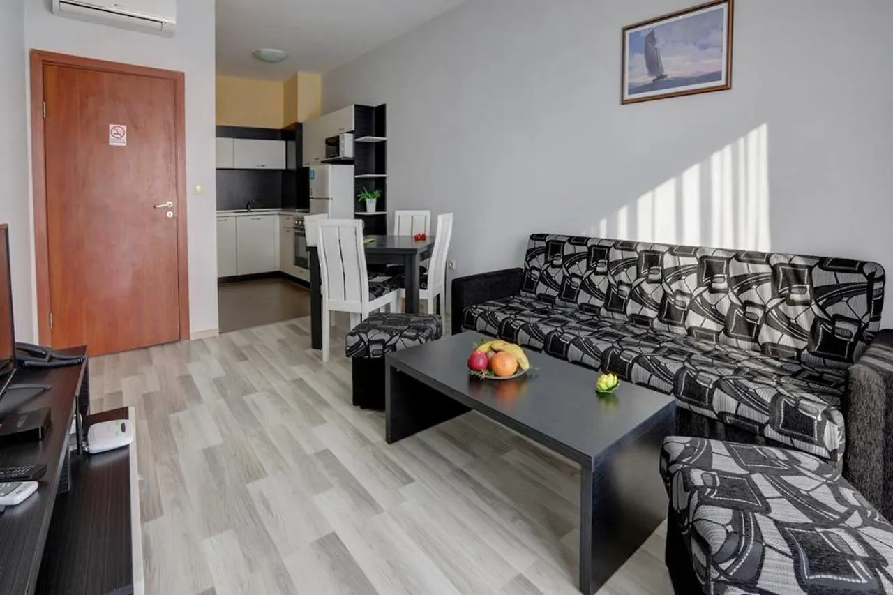 1-St Line Izvora Sea View Apartments On Golden Sands